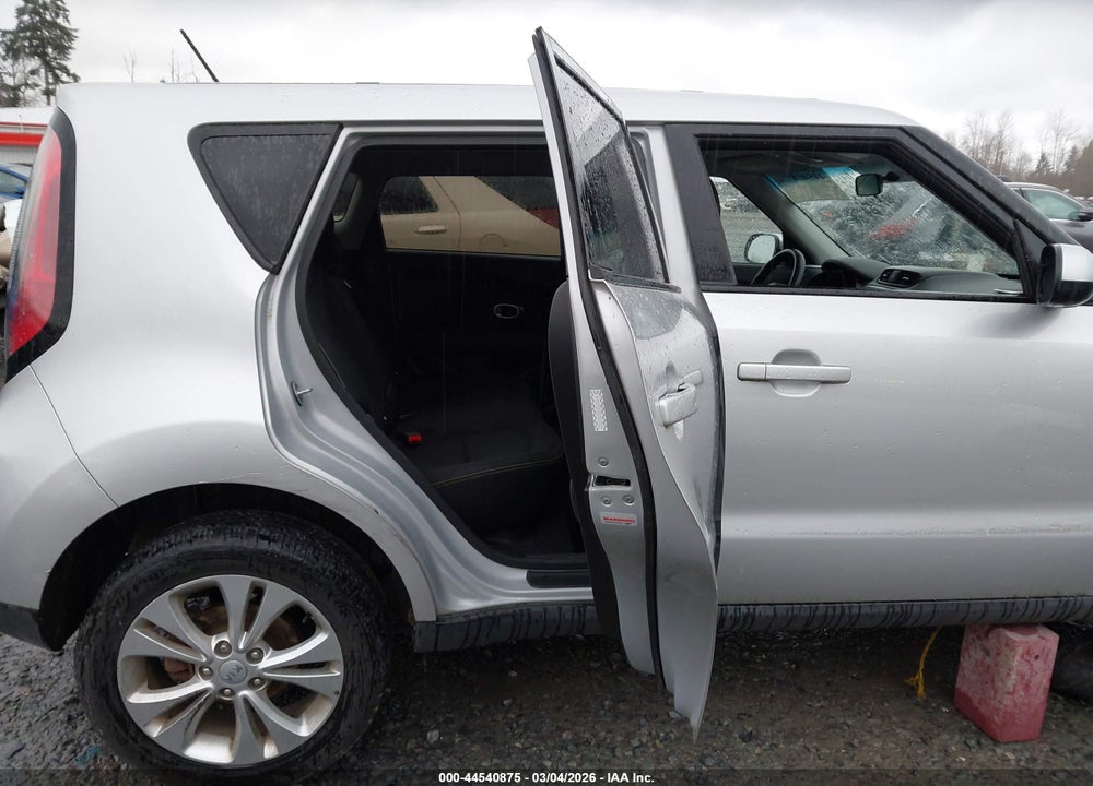 2016 KIA SOUL + VIN: KNDJP3A55G7867262