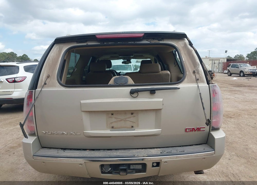 2007 GMC YUKON XL 1500 DENALI VIN: 1GKFK66817J281576