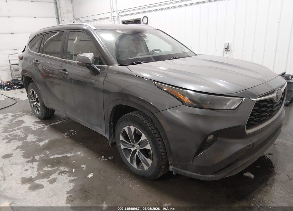 2023 TOYOTA HIGHLANDER XLE VIN: 5TDKDRBH3PS032436