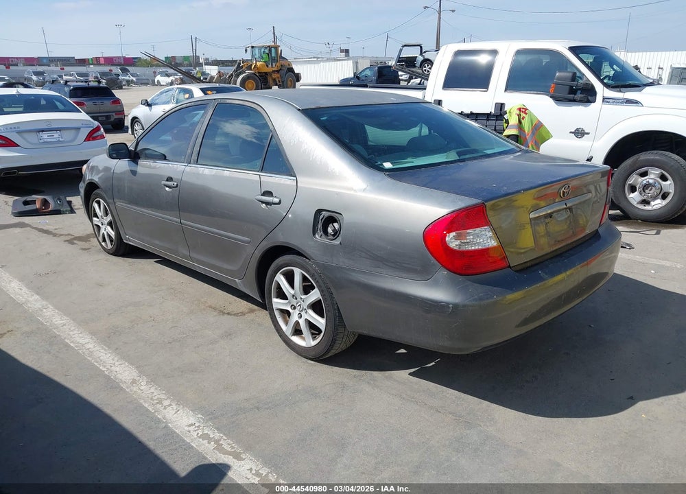 2002 TOYOTA CAMRY LE VIN: 4T1BE32K22U568686