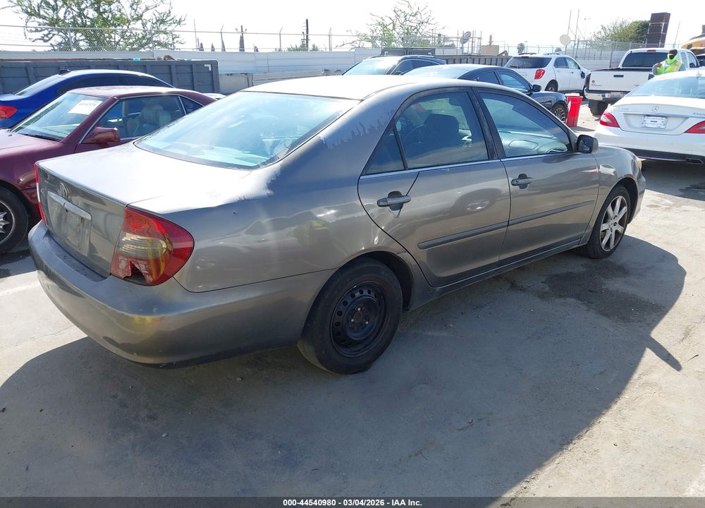 2002 TOYOTA CAMRY LE VIN: 4T1BE32K22U568686