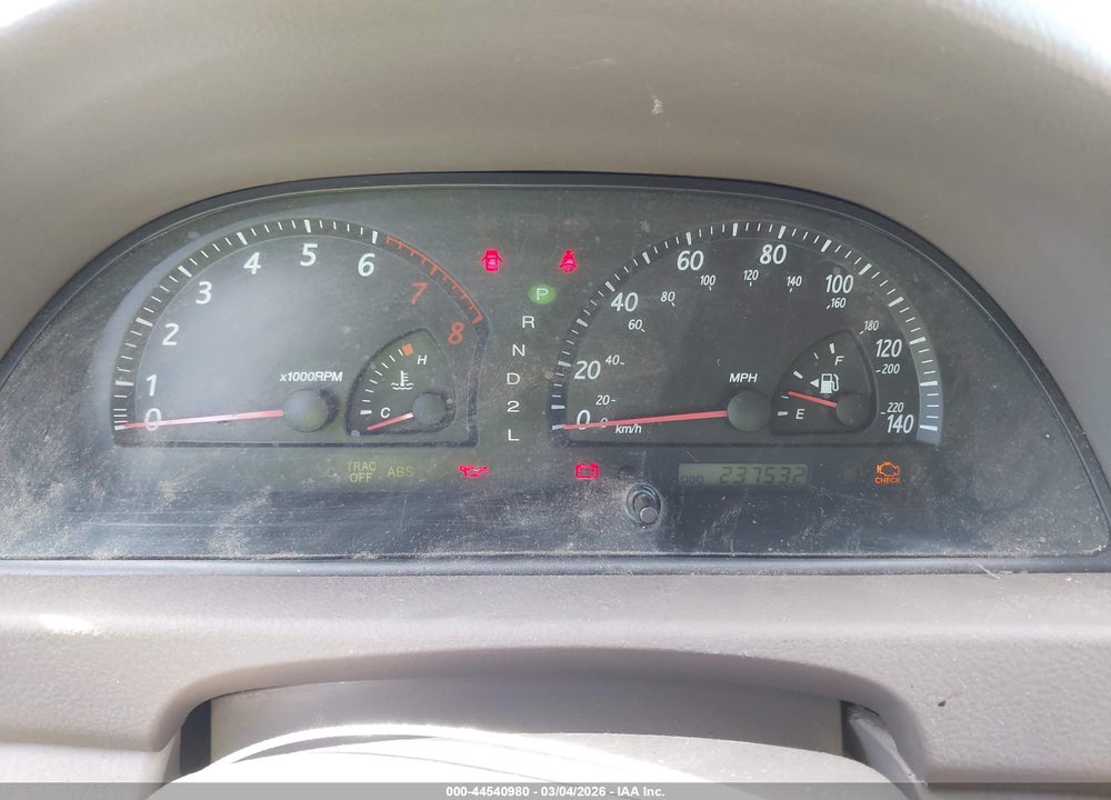 2002 TOYOTA CAMRY LE VIN: 4T1BE32K22U568686