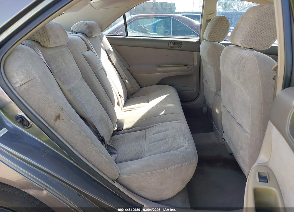 2002 TOYOTA CAMRY LE VIN: 4T1BE32K22U568686