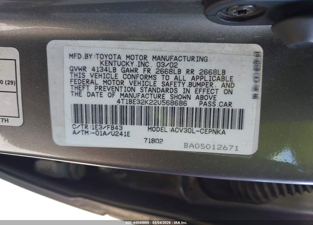2002 TOYOTA CAMRY LE VIN: 4T1BE32K22U568686