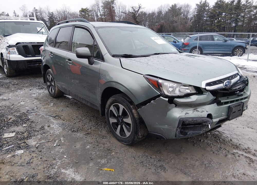 2017 SUBARU FORESTER 2.5I PREMIUM VIN: JF2SJAEC9HH453997
