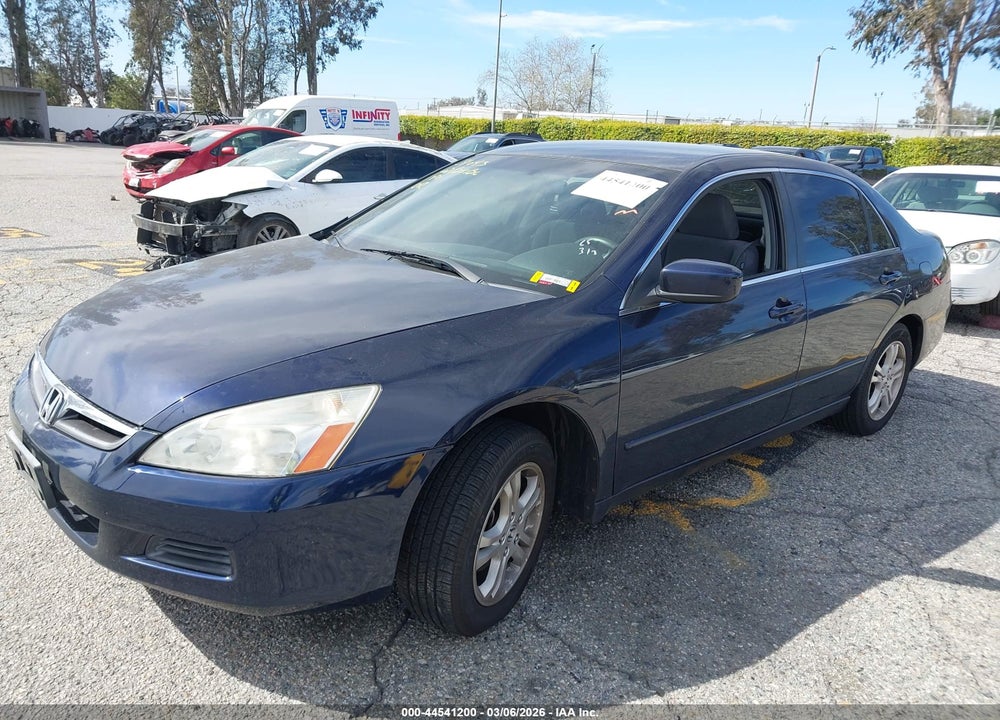 2007 HONDA ACCORD 2.4 SE VIN: JHMCM56317C024749