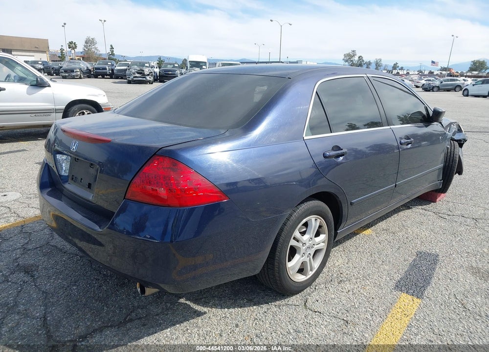 2007 HONDA ACCORD 2.4 SE VIN: JHMCM56317C024749