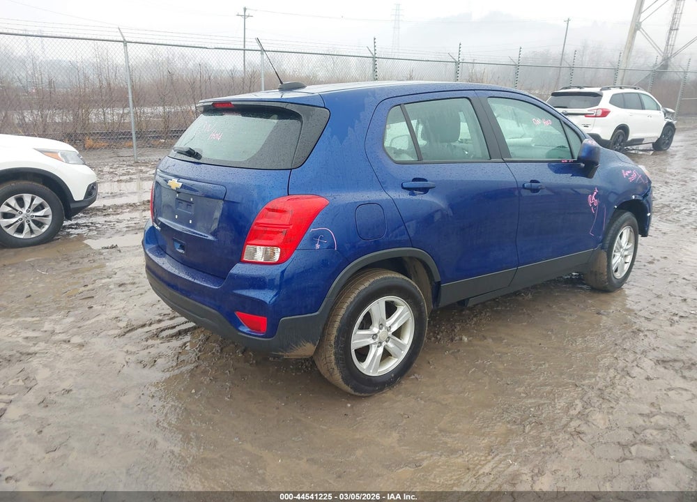 2017 CHEVROLET TRAX LS VIN: 3GNCJNSB6HL218617