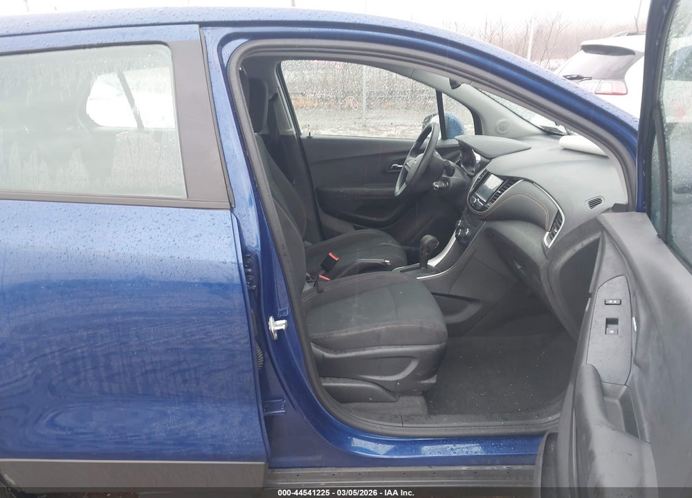 2017 CHEVROLET TRAX LS VIN: 3GNCJNSB6HL218617