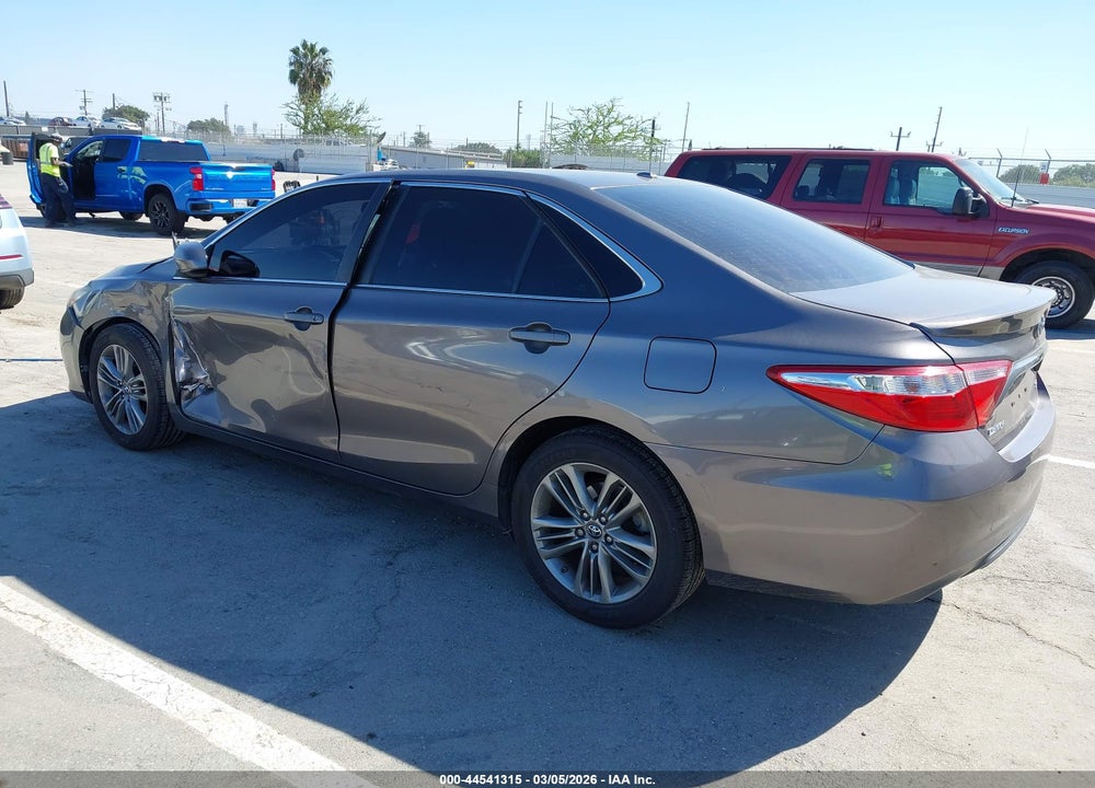 2017 TOYOTA CAMRY SE VIN: 4T1BF1FK5HU375758
