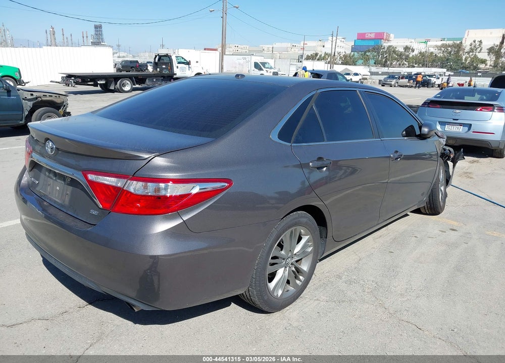 2017 TOYOTA CAMRY SE VIN: 4T1BF1FK5HU375758