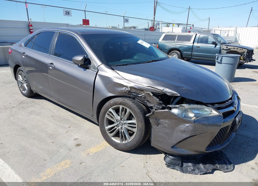 2017 TOYOTA CAMRY SE VIN: 4T1BF1FK5HU375758
