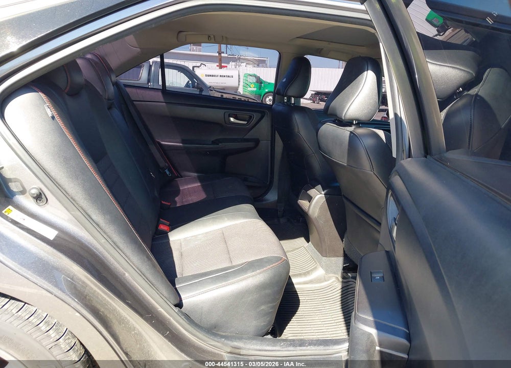 2017 TOYOTA CAMRY SE VIN: 4T1BF1FK5HU375758