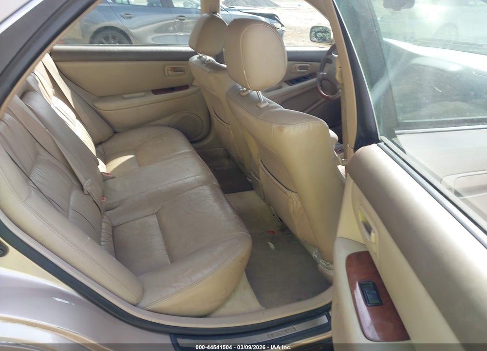 2001 LEXUS ES 300 VIN: JT8BF28G810340050