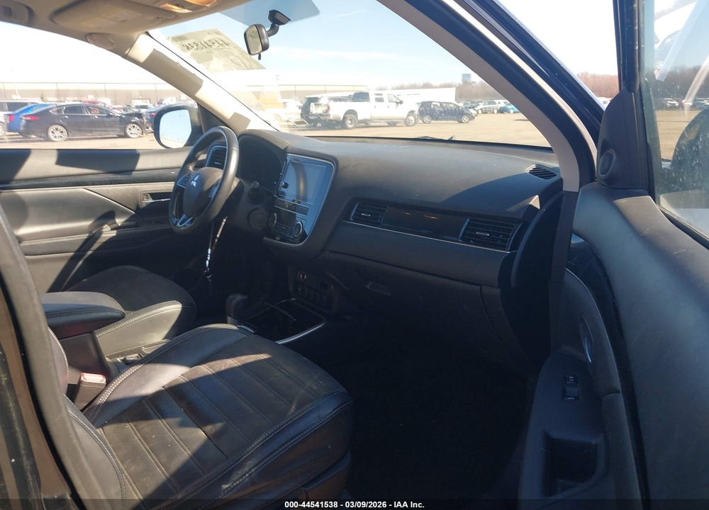 2019 MITSUBISHI OUTLANDER SE VIN: JA4AD3A3XKZ045362
