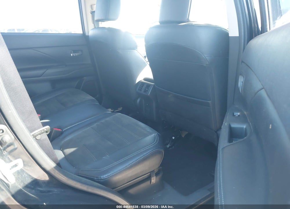 2019 MITSUBISHI OUTLANDER SE VIN: JA4AD3A3XKZ045362