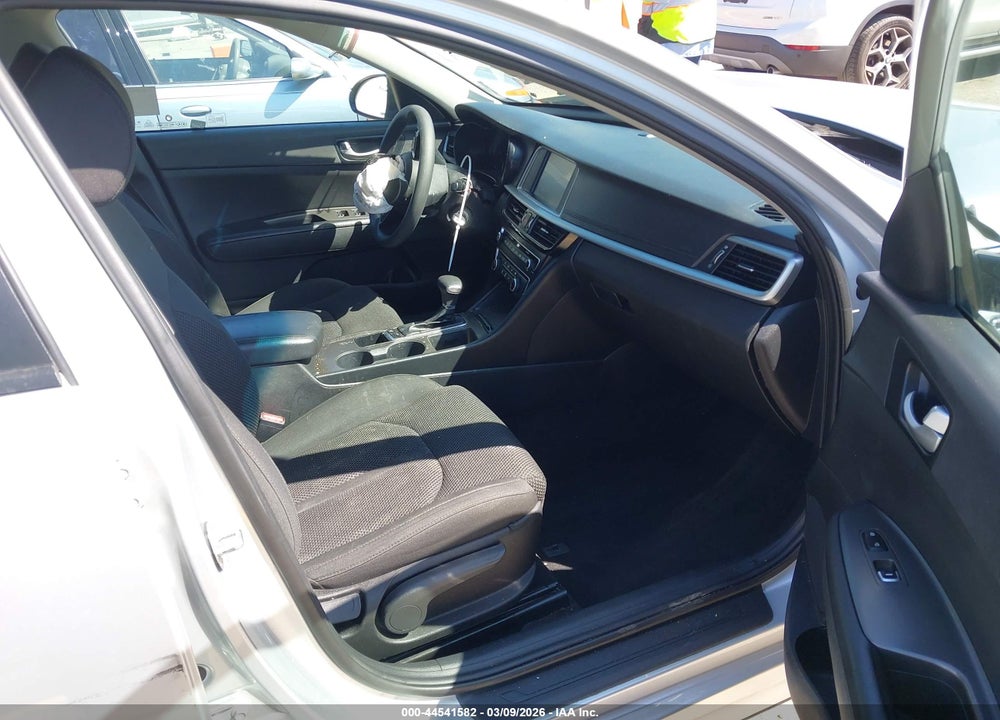 2020 KIA OPTIMA LX VIN: 5XXGT4L38LG421972