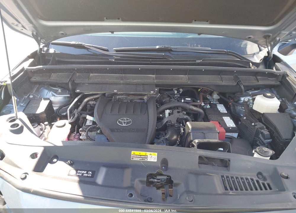 2024 TOYOTA HIGHLANDER XLE VIN: 5TDKDRBH2RS573951