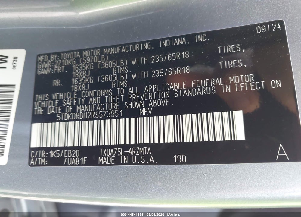 2024 TOYOTA HIGHLANDER XLE VIN: 5TDKDRBH2RS573951