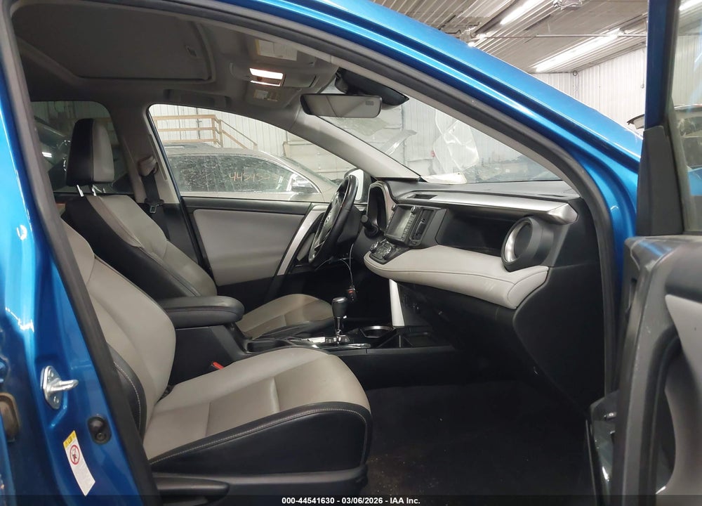 2016 TOYOTA RAV4 LIMITED VIN: JTMYFREV7GJ061585