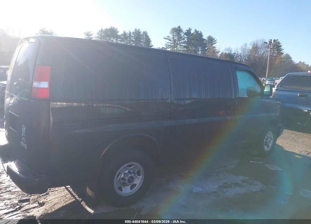 2017 GMC SAVANA 2500 WORK VAN VIN: 1GTW7AFF3H1111106