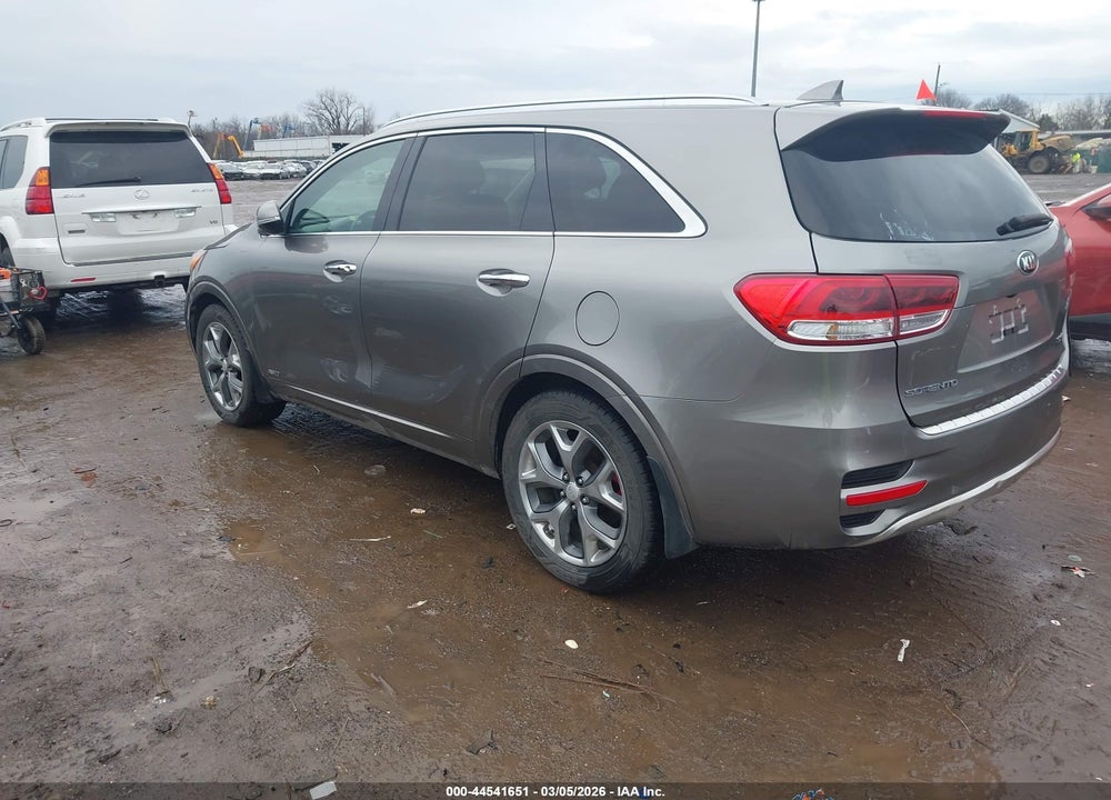 2016 KIA SORENTO 3.3L SX VIN: 5XYPKDA55GG113215