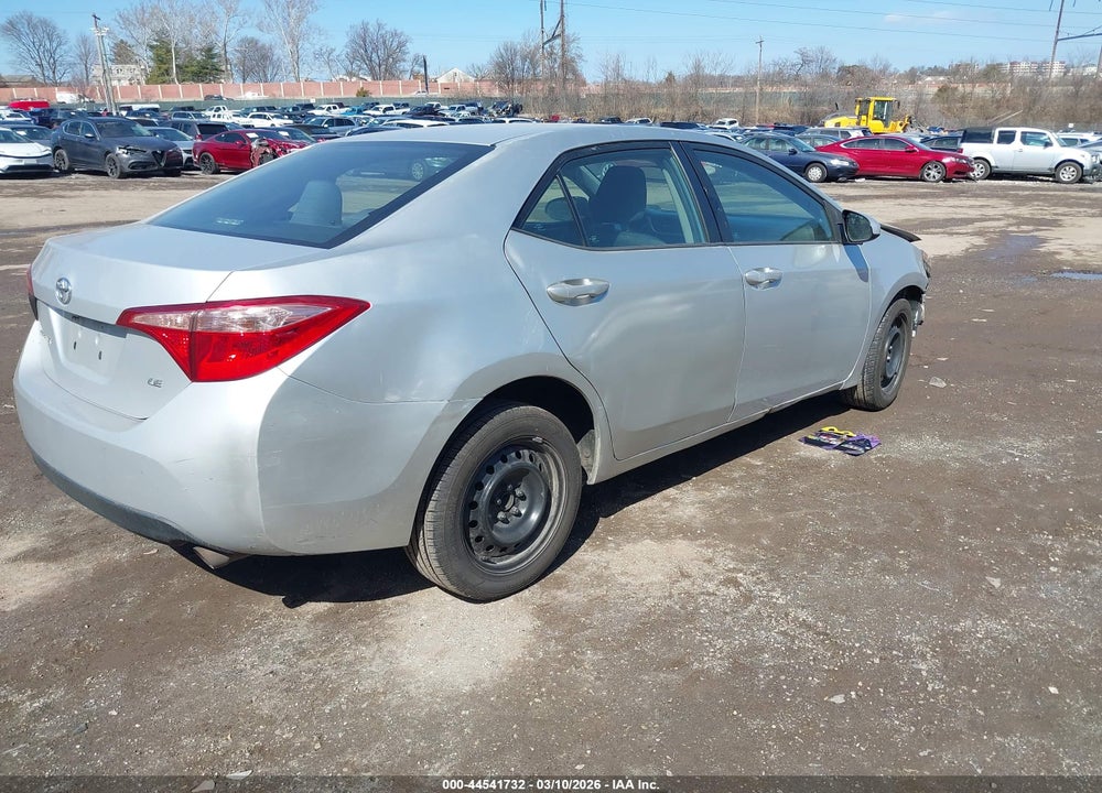 2019 TOYOTA COROLLA LE VIN: 2T1BURHE8KC197204