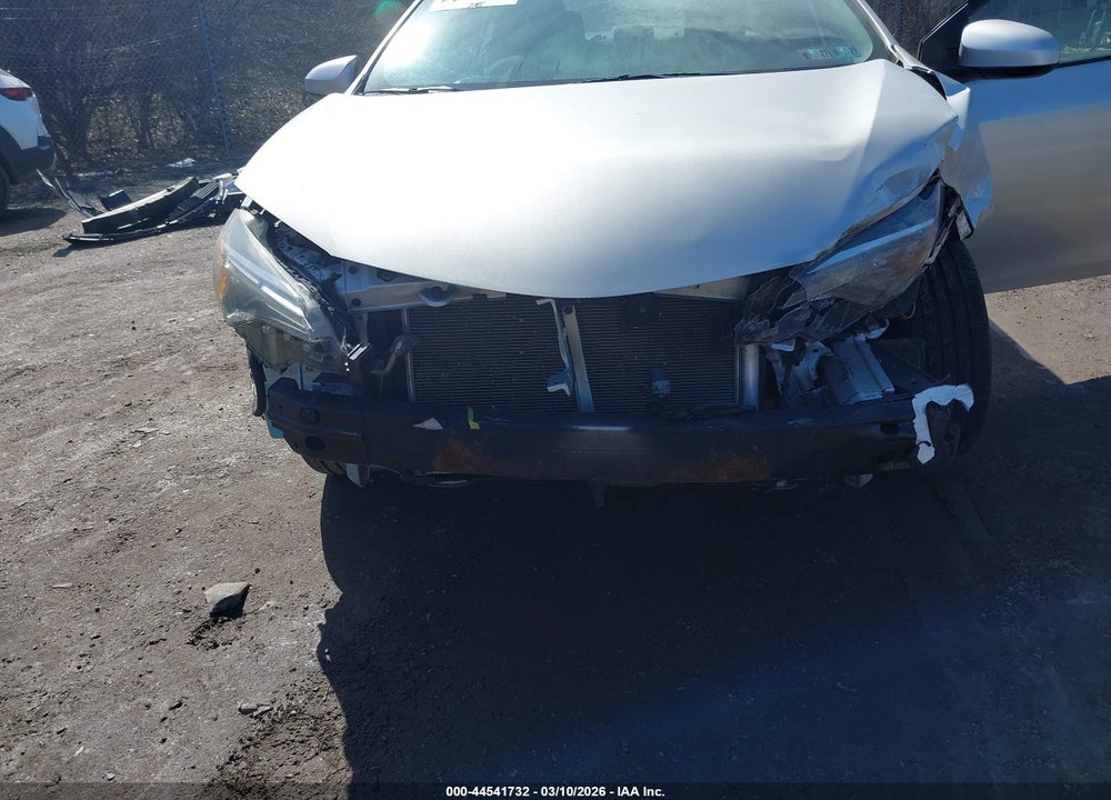 2019 TOYOTA COROLLA LE VIN: 2T1BURHE8KC197204