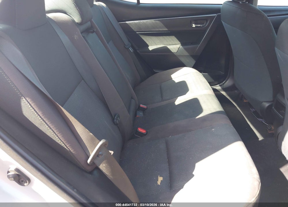 2019 TOYOTA COROLLA LE VIN: 2T1BURHE8KC197204