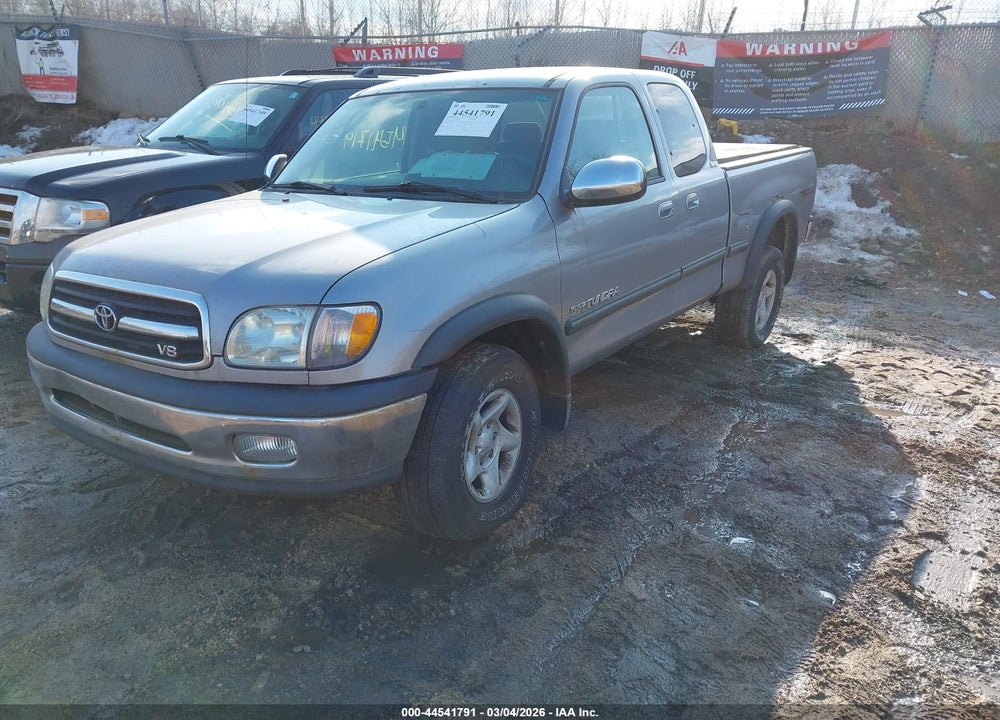 2001 TOYOTA TUNDRA SR5 V8 VIN: 5TBBT44121S206759