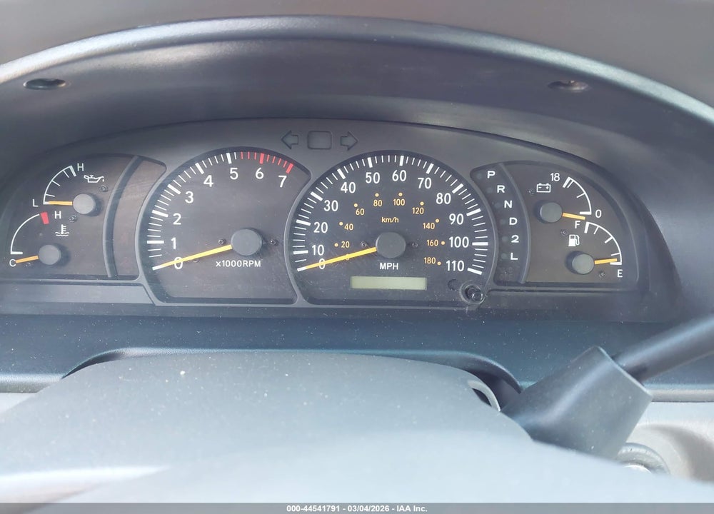 2001 TOYOTA TUNDRA SR5 V8 VIN: 5TBBT44121S206759