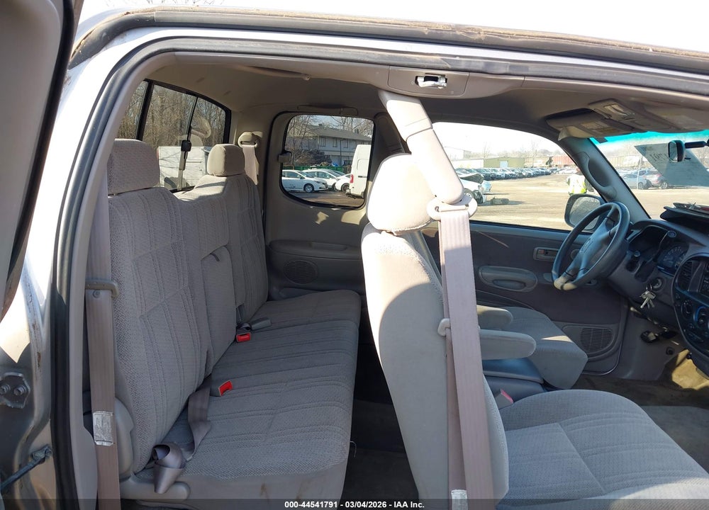 2001 TOYOTA TUNDRA SR5 V8 VIN: 5TBBT44121S206759