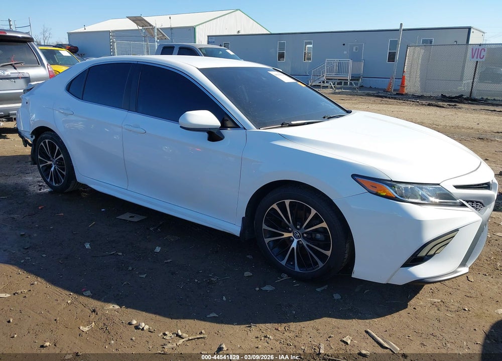 2019 TOYOTA CAMRY SE VIN: 4T1B11HK5KU703070