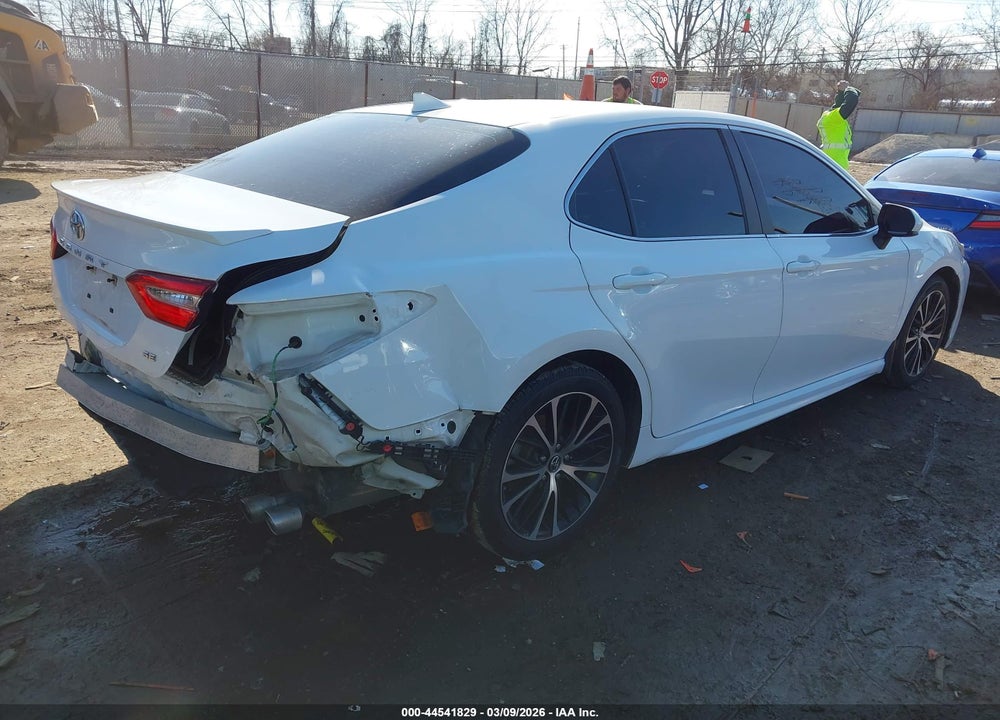 2019 TOYOTA CAMRY SE VIN: 4T1B11HK5KU703070