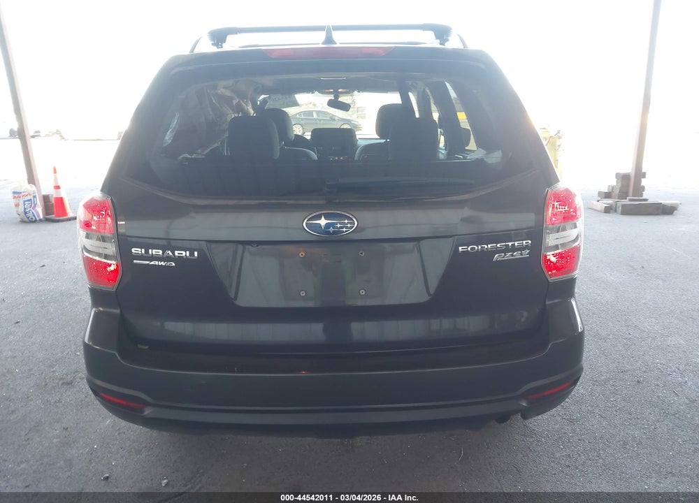 2016 SUBARU FORESTER 2.5I PREMIUM VIN: JF2SJADC9GH553520