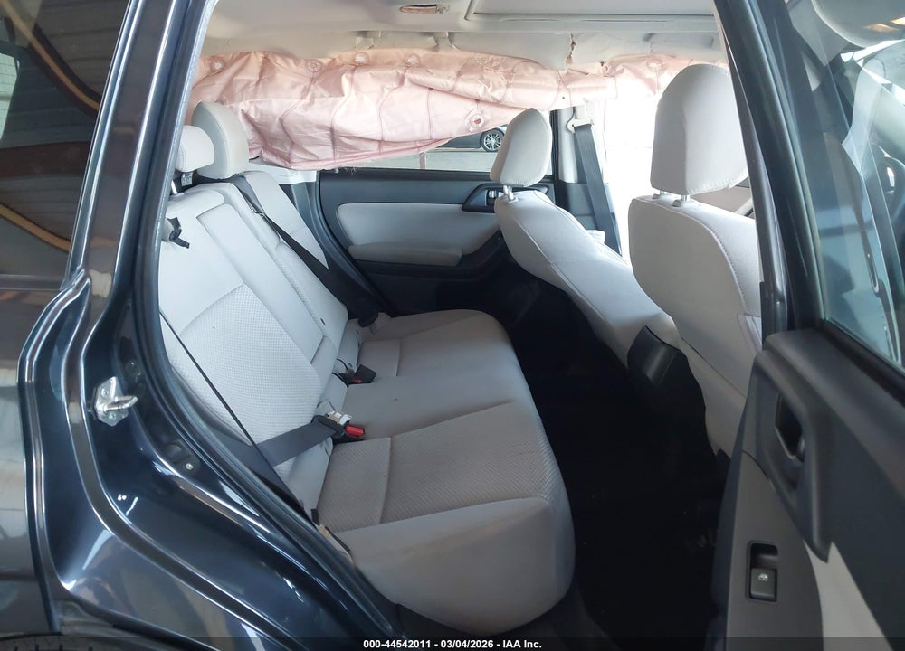 2016 SUBARU FORESTER 2.5I PREMIUM VIN: JF2SJADC9GH553520