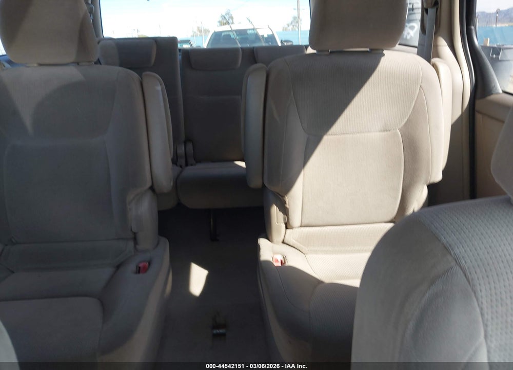 2004 TOYOTA SIENNA LE VIN: 5TDZA23C84S150995