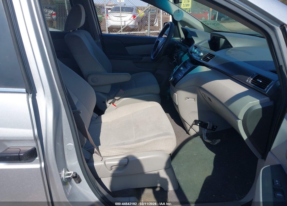 2013 HONDA ODYSSEY LX VIN: 5FNRL5H22DB074674