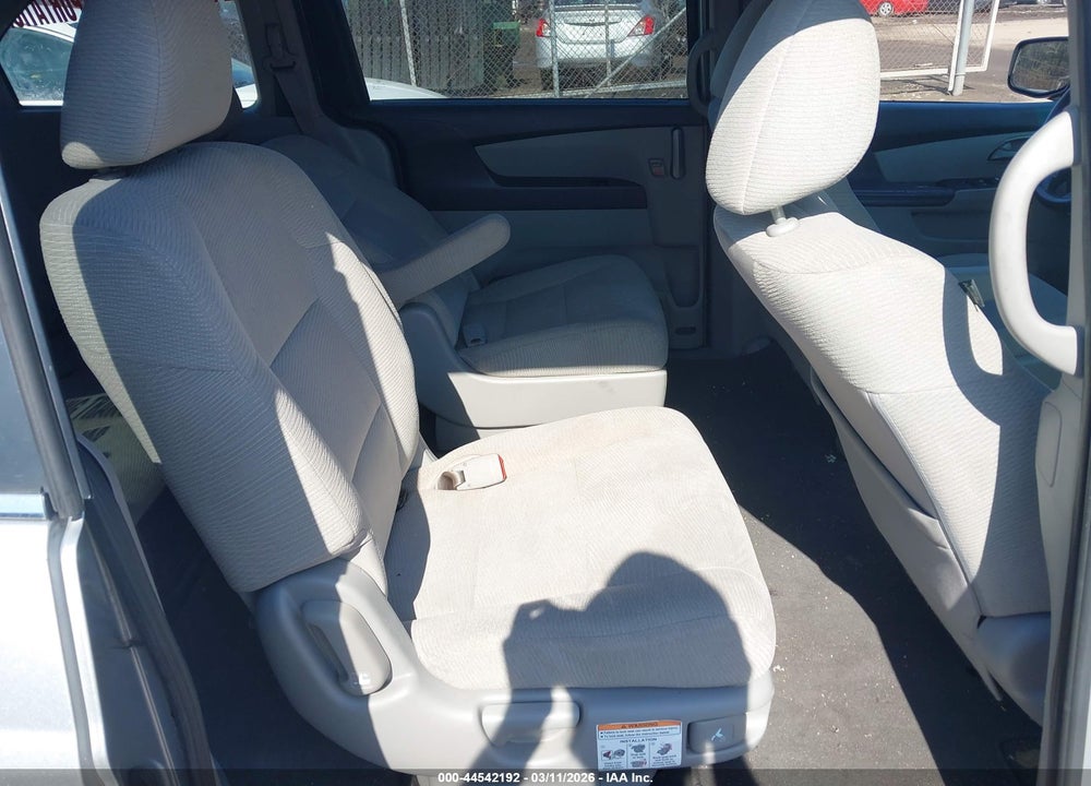 2013 HONDA ODYSSEY LX VIN: 5FNRL5H22DB074674
