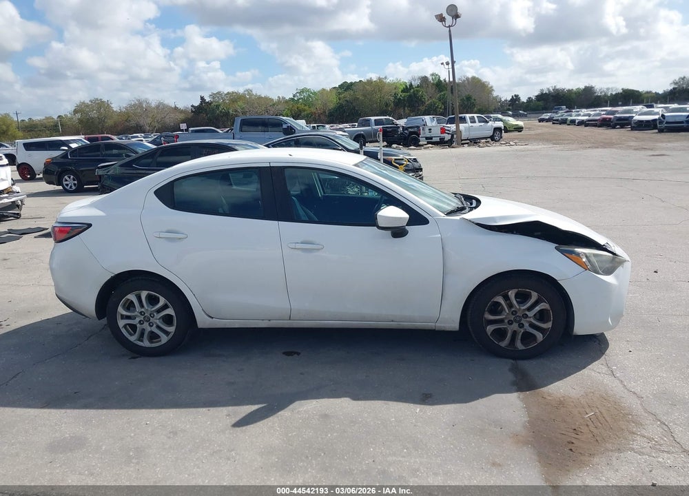 2018 TOYOTA YARIS IA VIN: 3MYDLBYV3JY305179