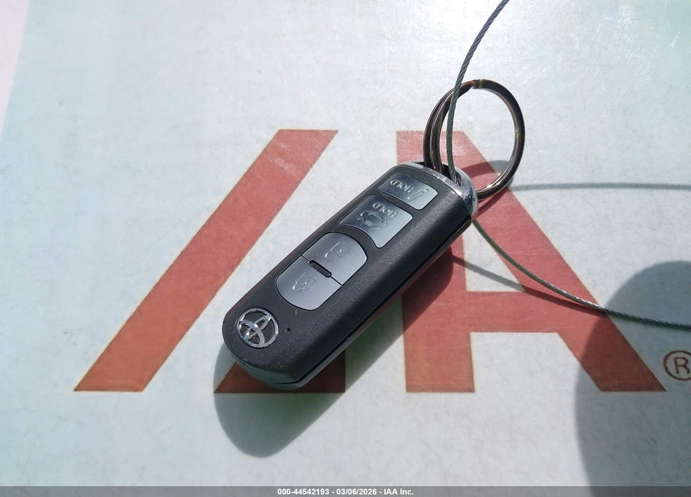 2018 TOYOTA YARIS IA VIN: 3MYDLBYV3JY305179