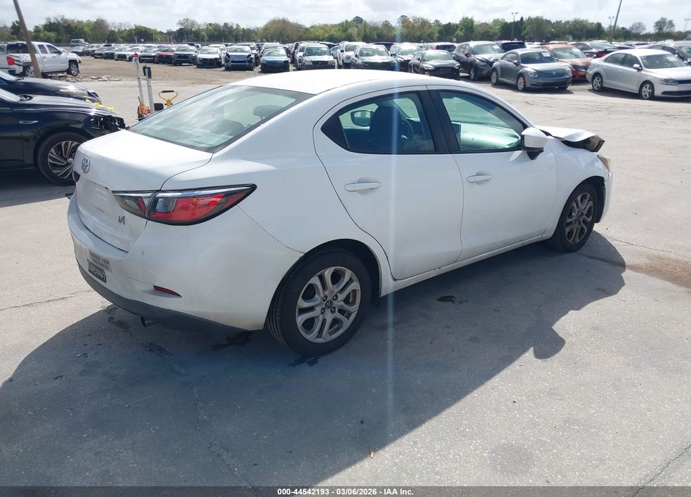 2018 TOYOTA YARIS IA VIN: 3MYDLBYV3JY305179