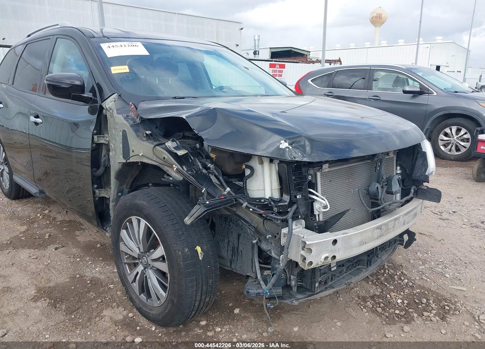 2017 NISSAN PATHFINDER SV VIN: 5N1DR2MN6HC665824