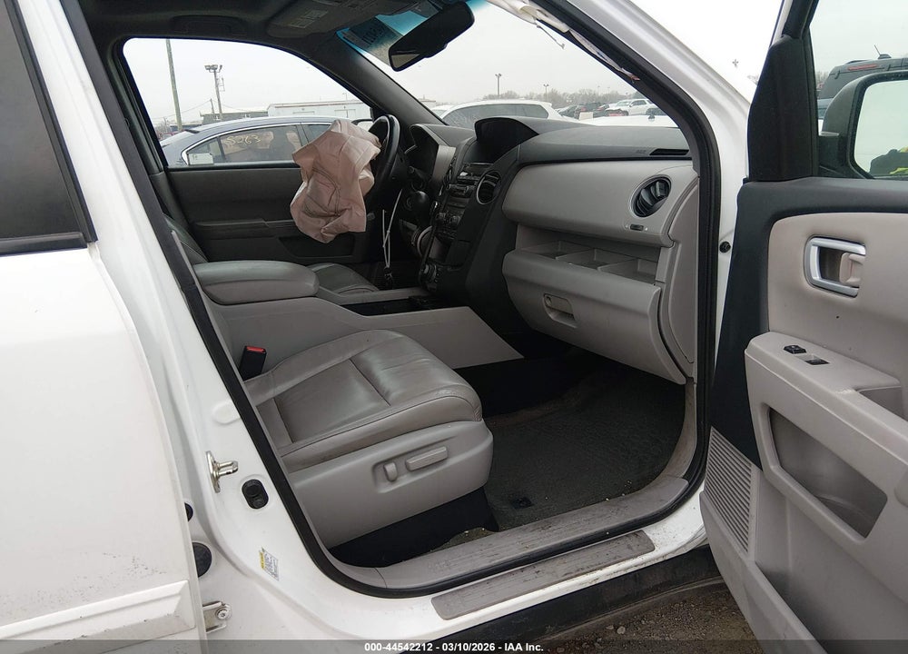 2015 HONDA PILOT EX-L VIN: 5FNYF4H72FB039791
