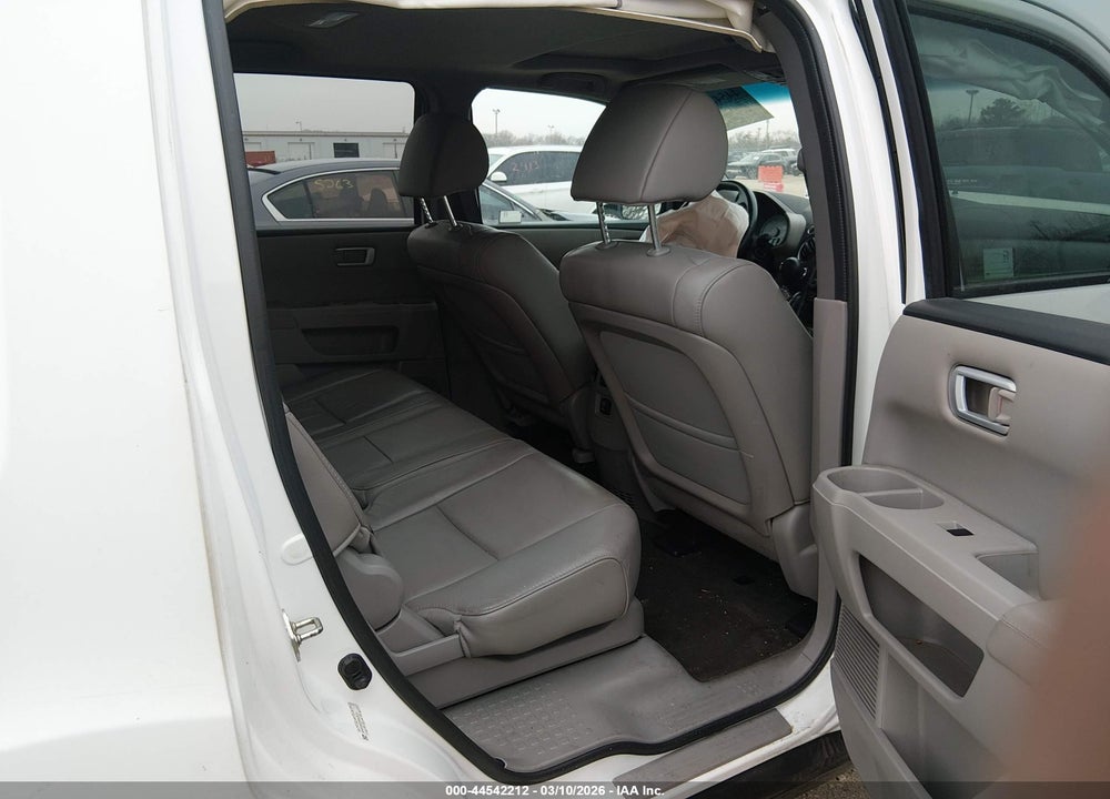 2015 HONDA PILOT EX-L VIN: 5FNYF4H72FB039791