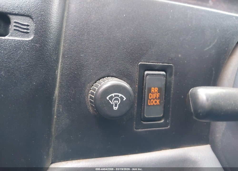 1999 TOYOTA TACOMA VIN: 4TAWN72N4XZ490120