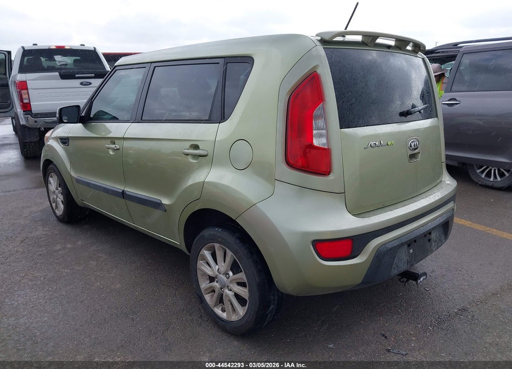 2013 KIA SOUL + VIN: KNDJT2A68D7555981