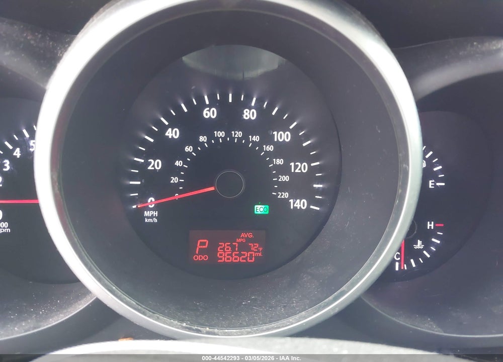2013 KIA SOUL + VIN: KNDJT2A68D7555981