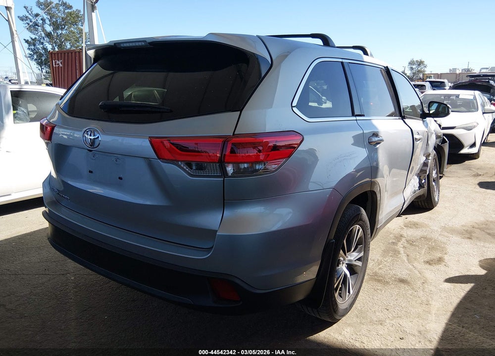 2019 TOYOTA HIGHLANDER LE VIN: 5TDZZRFH7KS351423