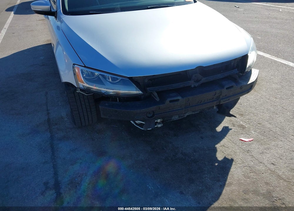 2011 VOLKSWAGEN JETTA 2.5L SE VIN: 3VWDX7AJ0BM345992
